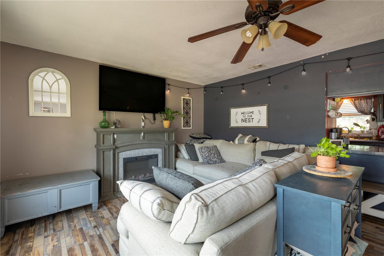 Image 10 of 32 For 11327 Grove Street