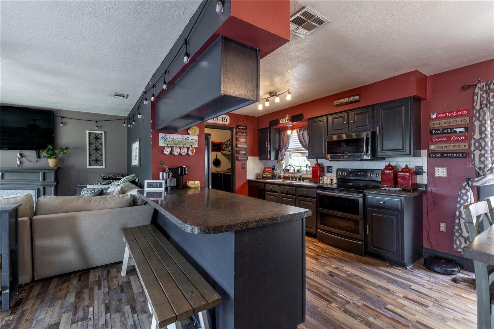 Image 13 of 32 For 11327 Grove Street