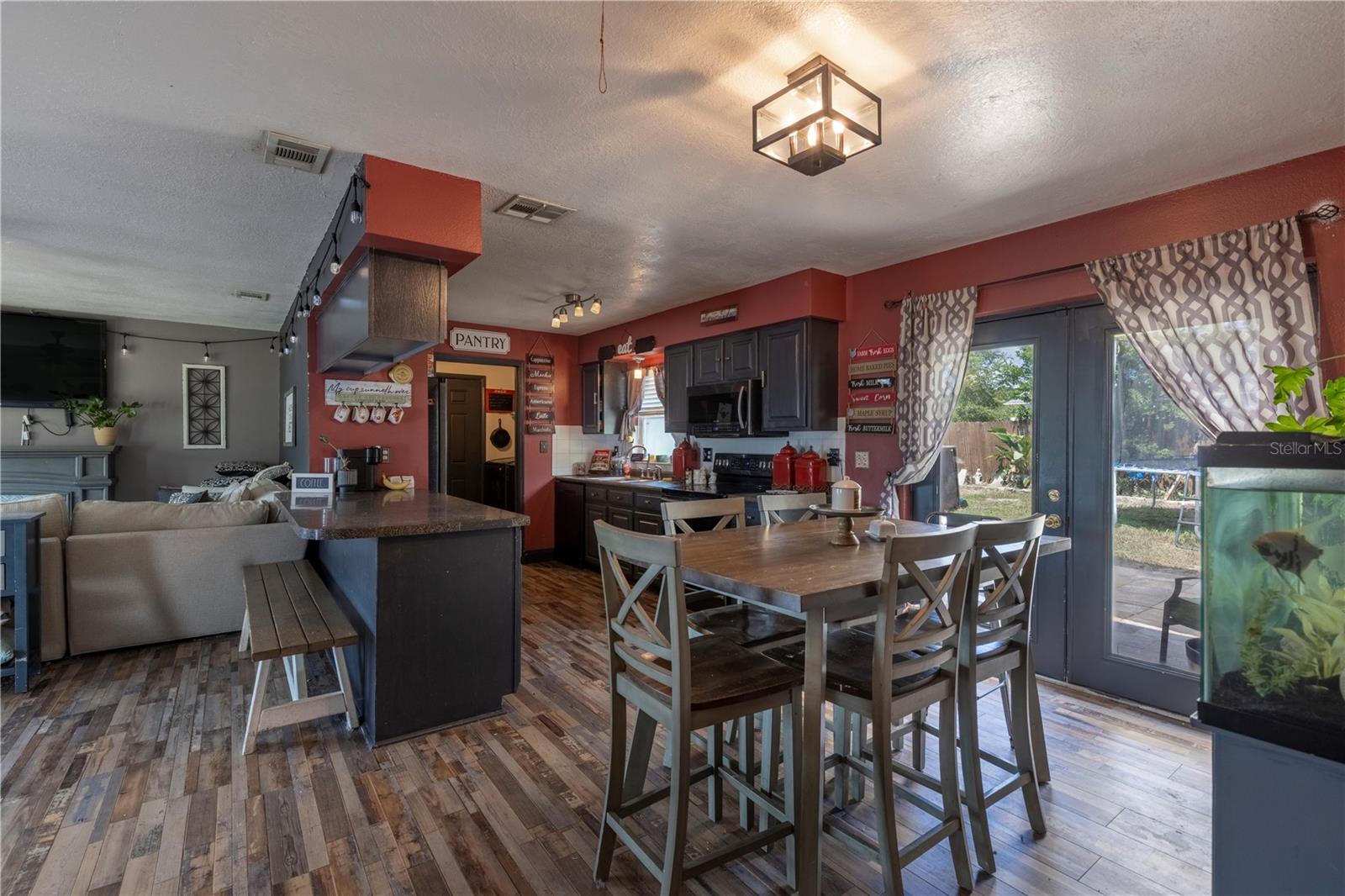 Image 14 of 32 For 11327 Grove Street