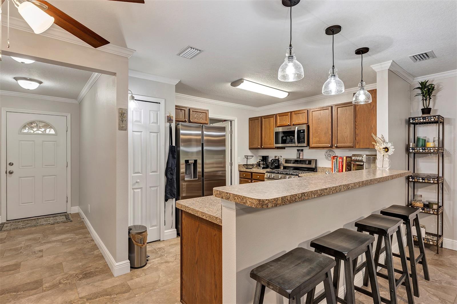 Image 5 of 47 For 26925 White Plains Way