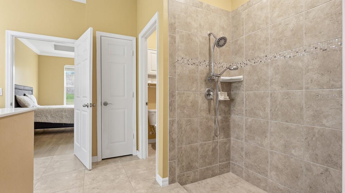 Image 24 of 28 For 1401 Westbury Drive