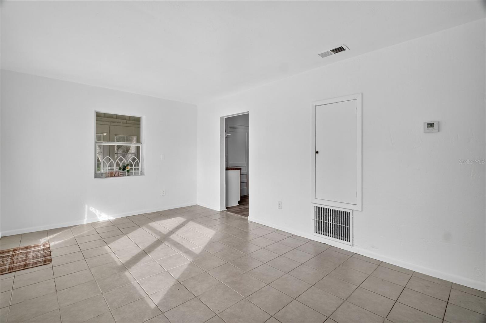 Image 10 of 35 For 10371 Eastside Avenue