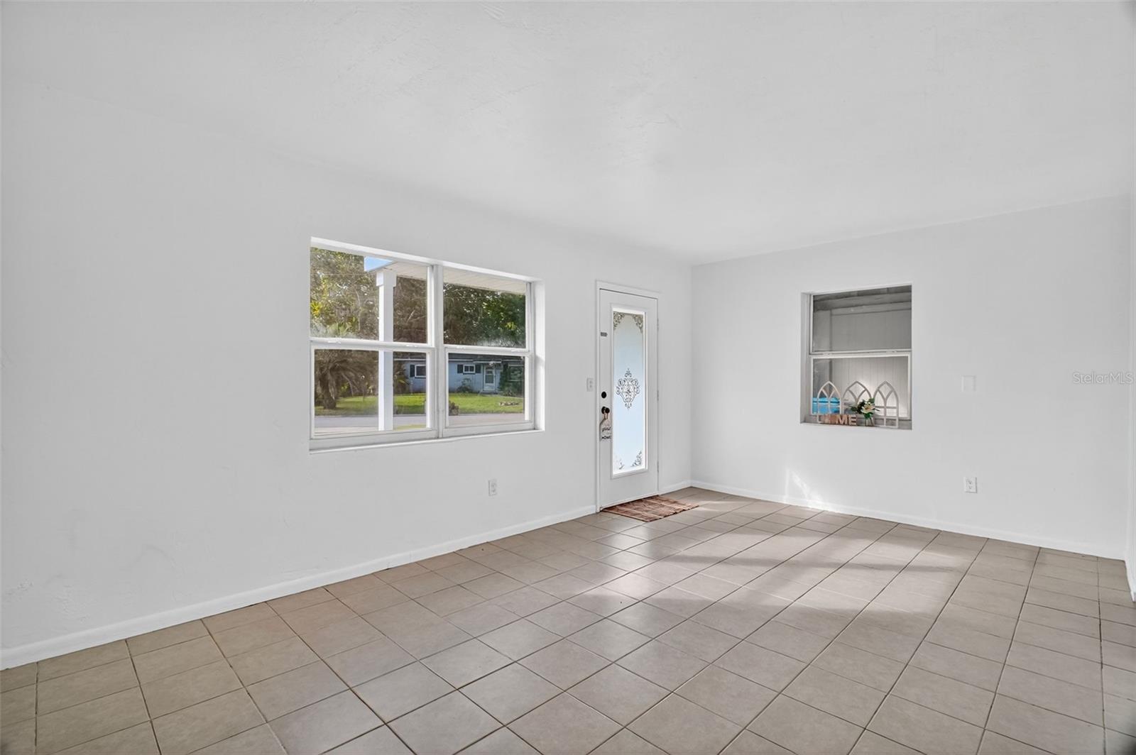 Image 9 of 35 For 10371 Eastside Avenue