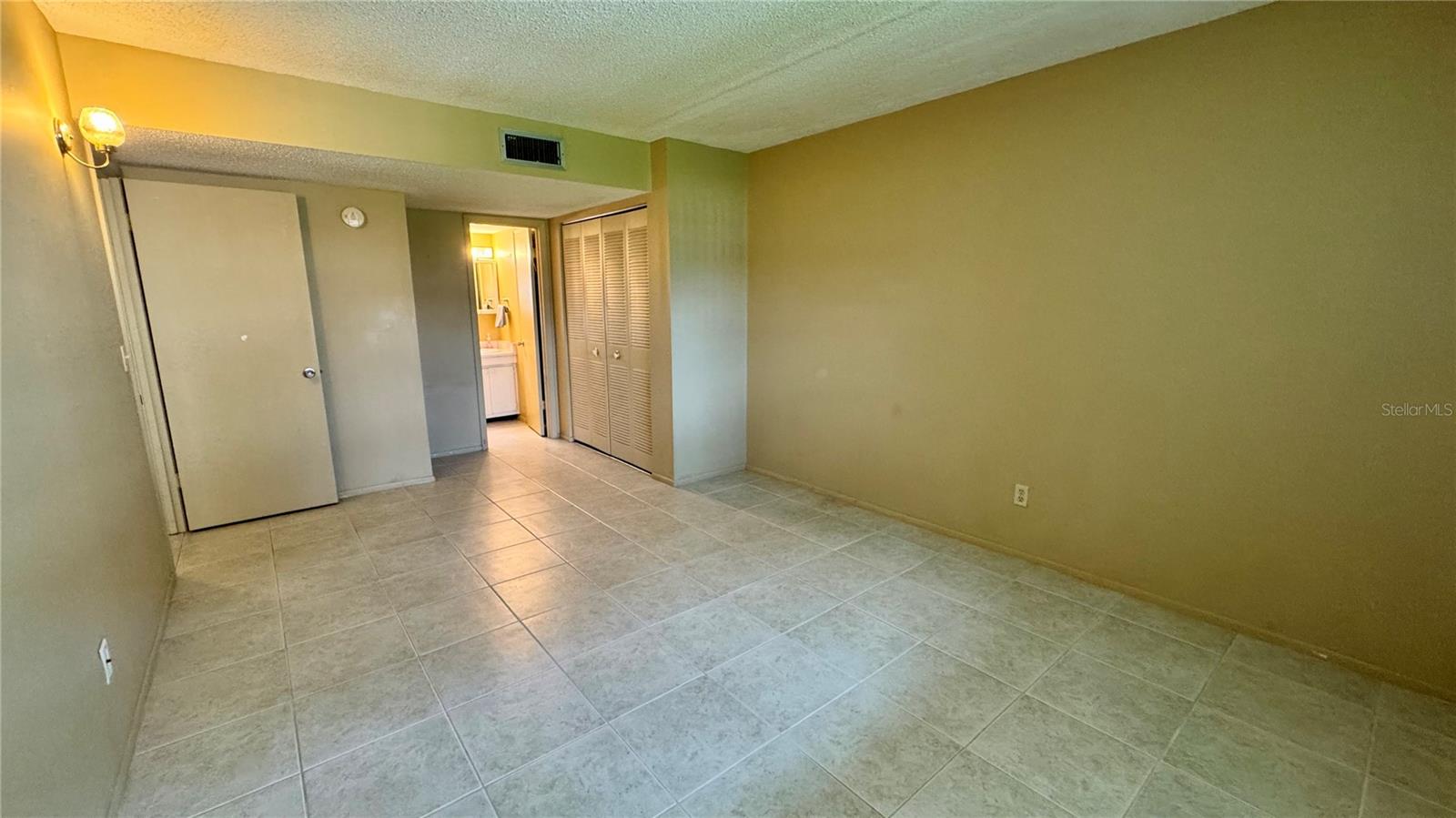 Image 18 of 31 For 1100 Caroline Street 123