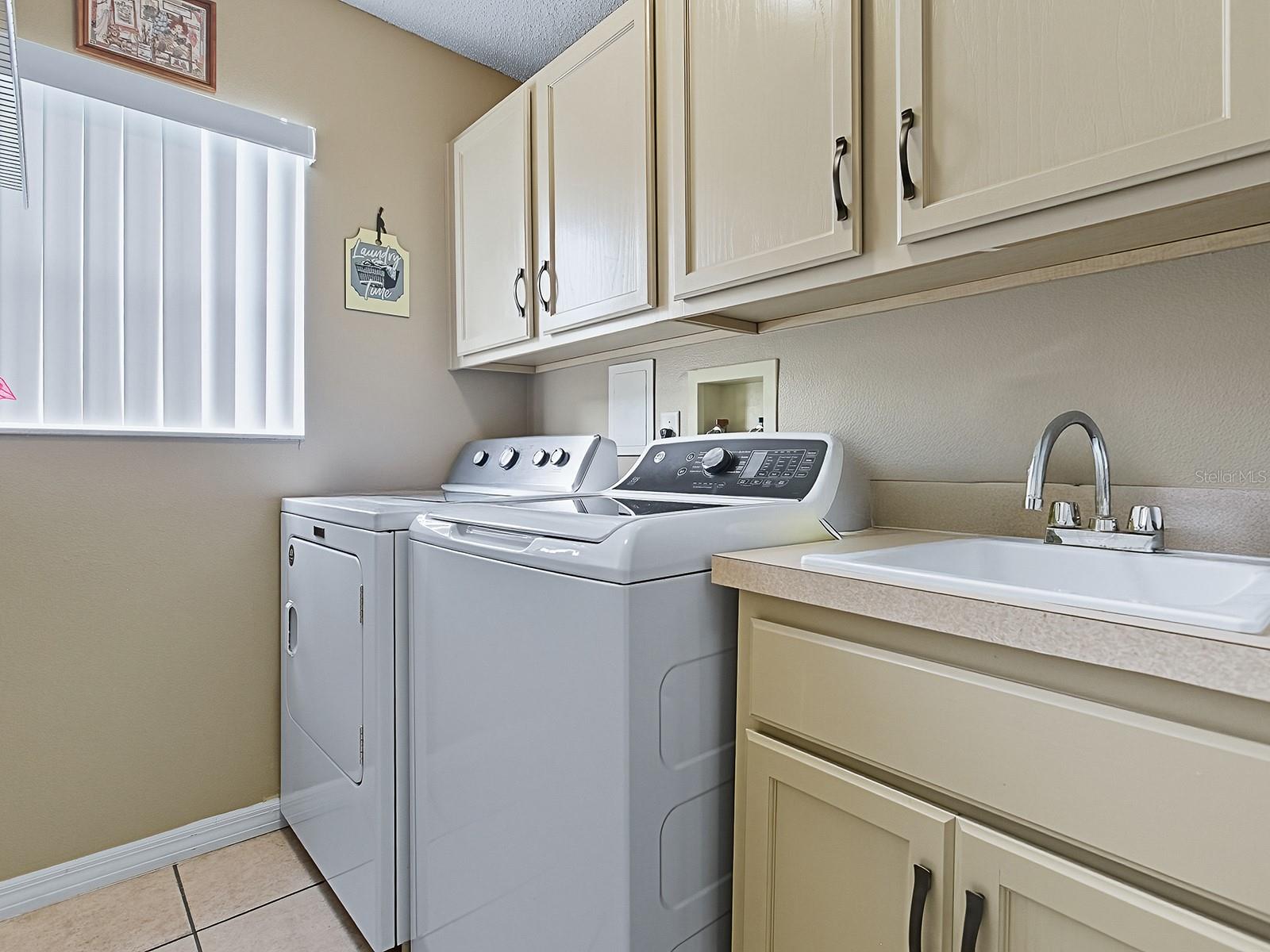 Image 37 of 65 For 4949 Sawgrass Lake Circle