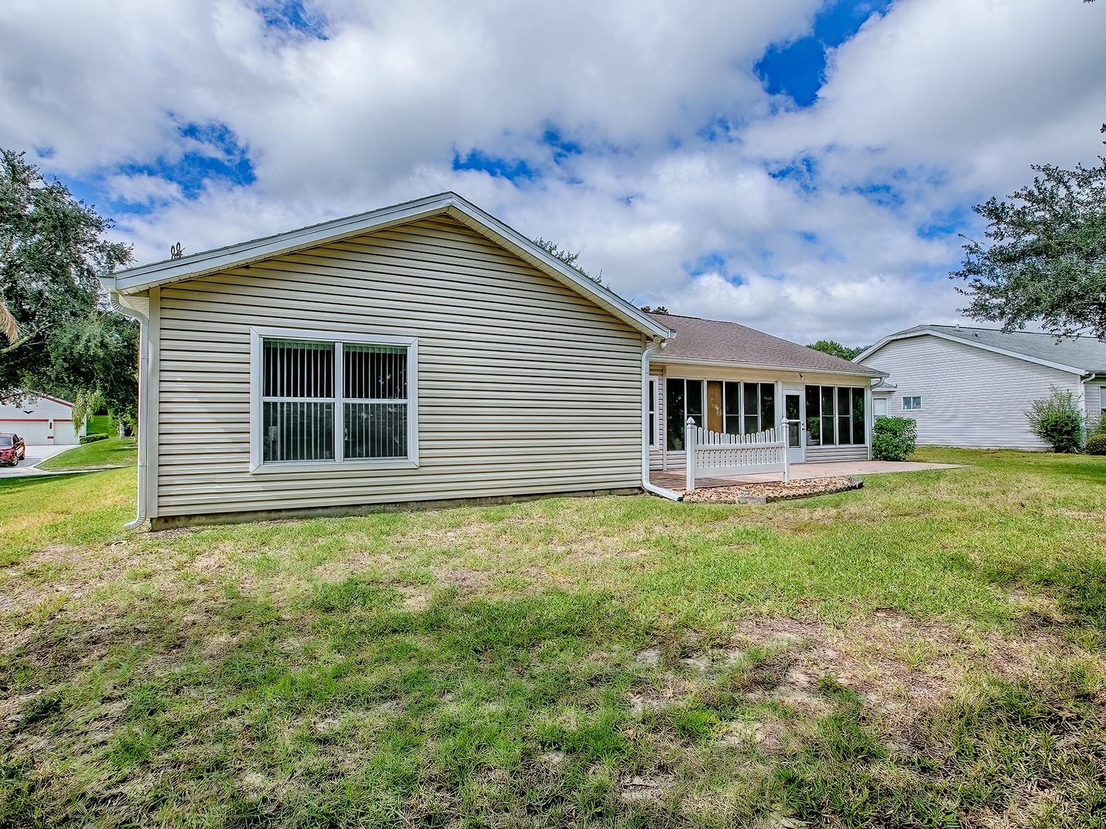 Image 47 of 65 For 4949 Sawgrass Lake Circle