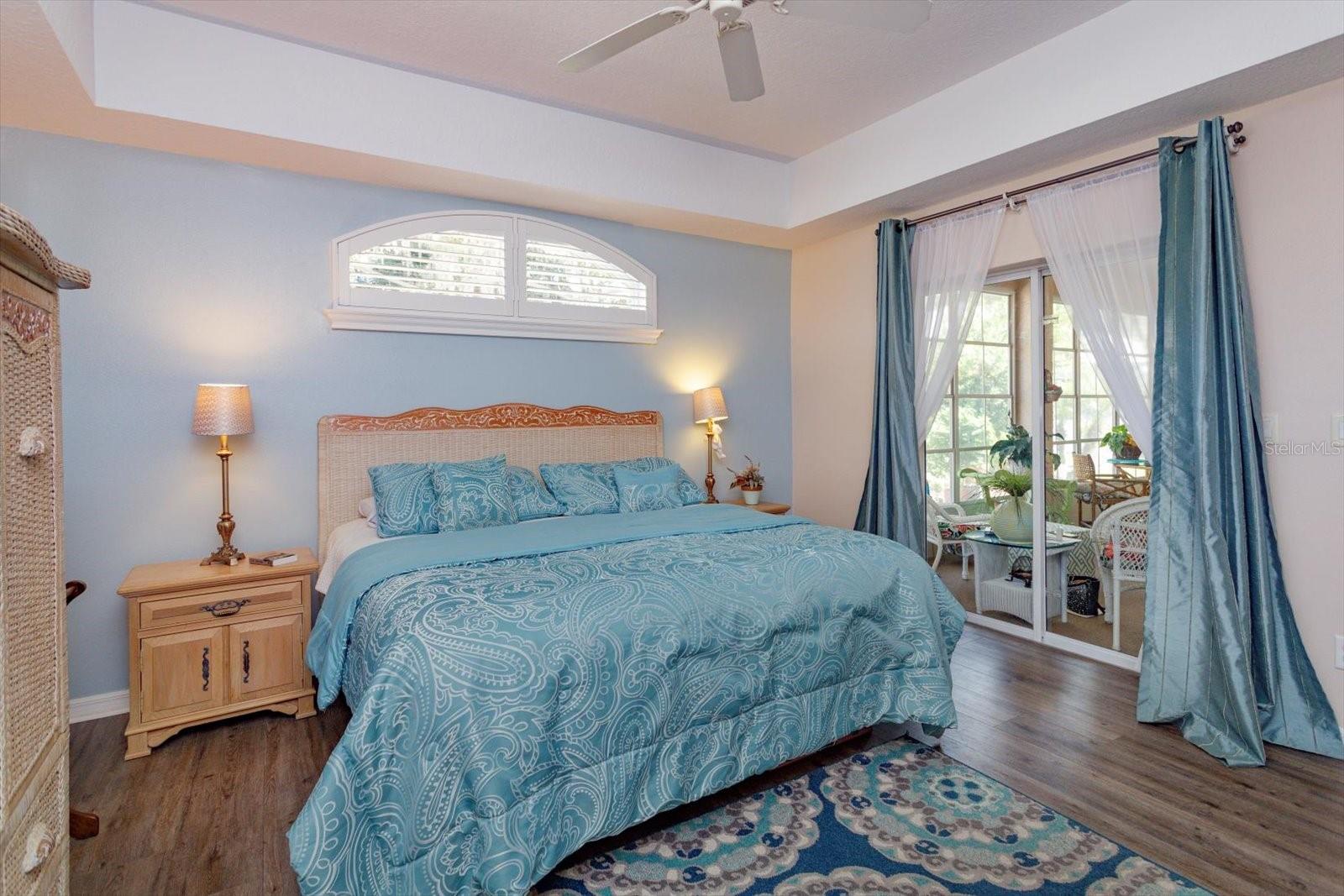 Image 17 of 28 For 5401 Essex Court