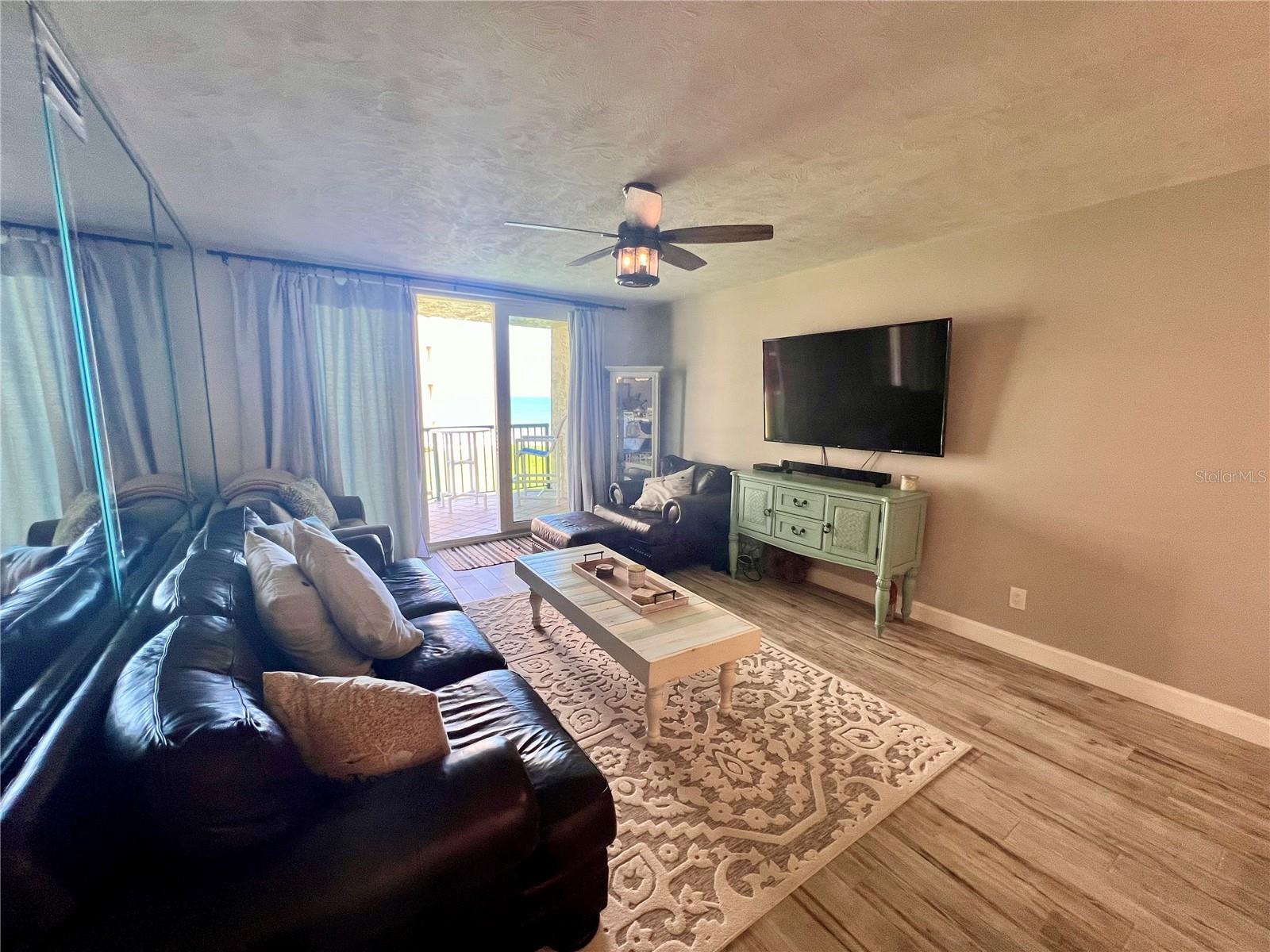 Image 11 of 28 For 4565 Atlantic Avenue 5203