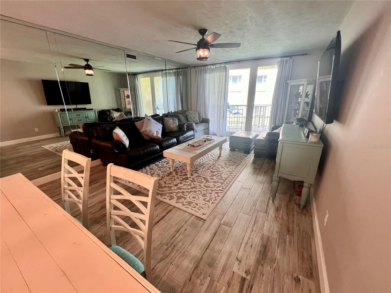 Image 13 of 28 For 4565 Atlantic Avenue 5203