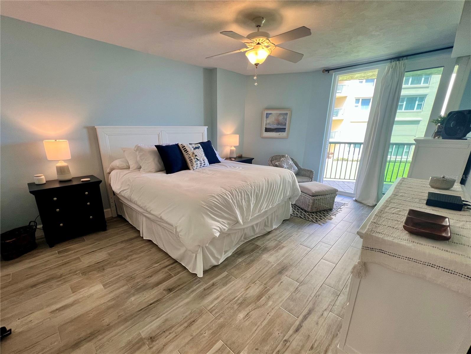 Image 14 of 28 For 4565 Atlantic Avenue 5203