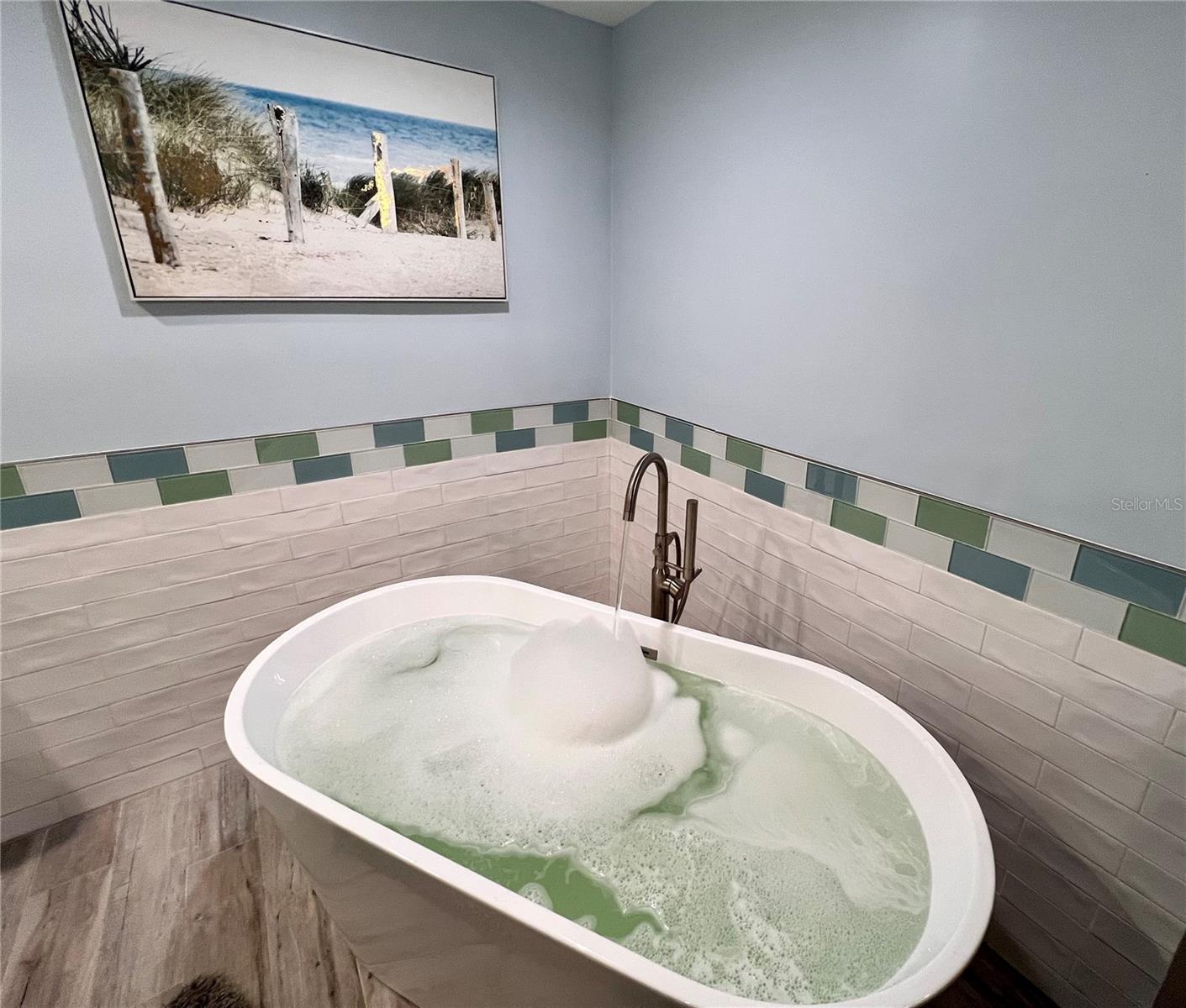 Image 17 of 28 For 4565 Atlantic Avenue 5203