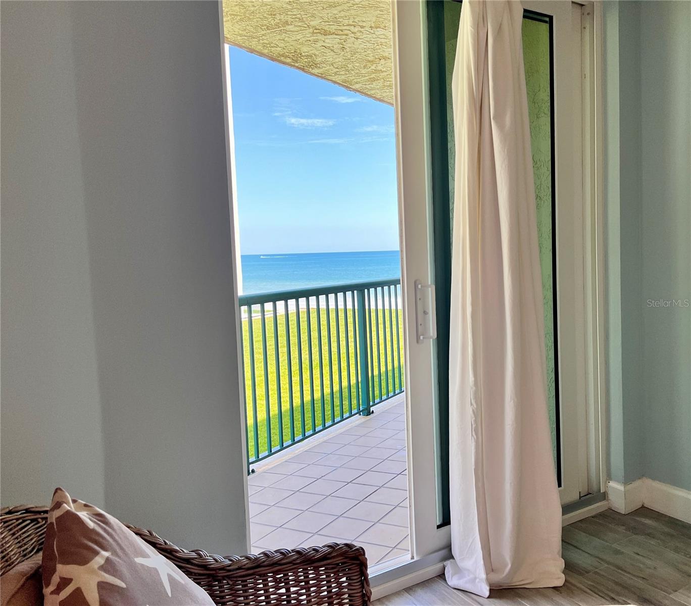 Image 21 of 28 For 4565 Atlantic Avenue 5203