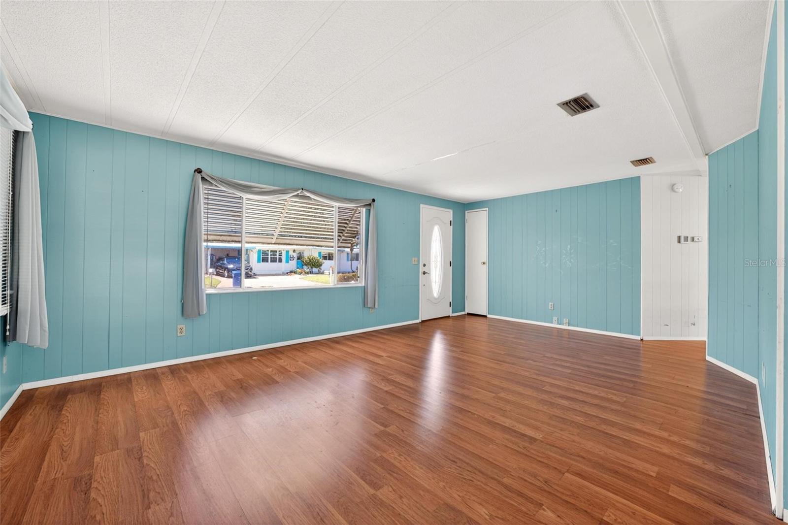 Image 10 of 65 For 1014 Southland Drive