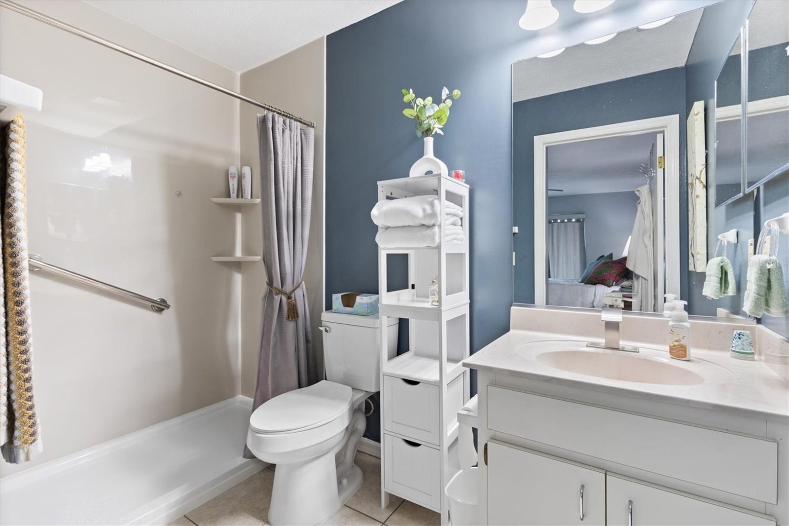 Image 24 of 37 For 11337 175th Place