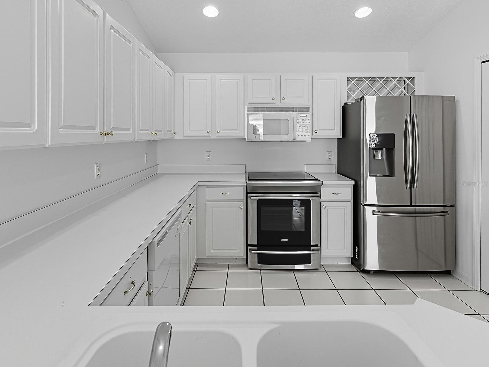 Listing photo id 17 for 3016 Andover Court