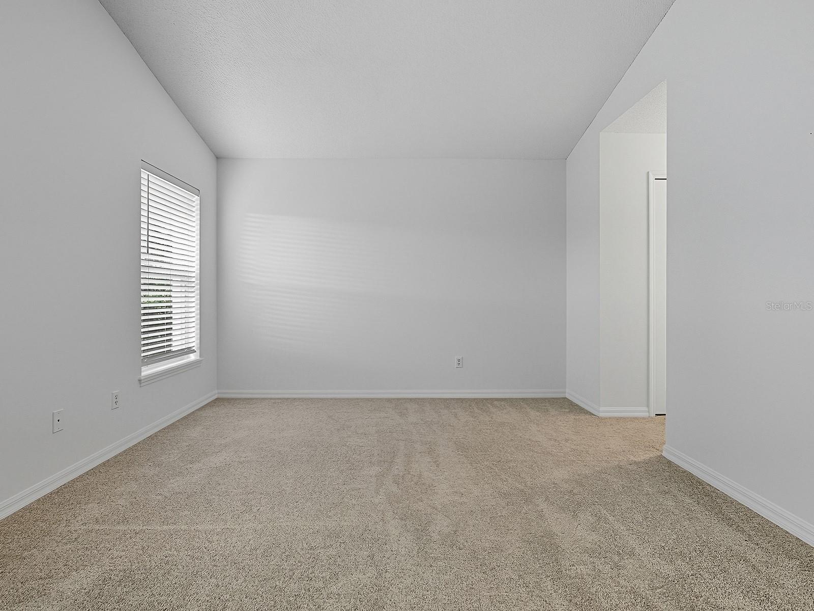 Listing photo id 24 for 3016 Andover Court
