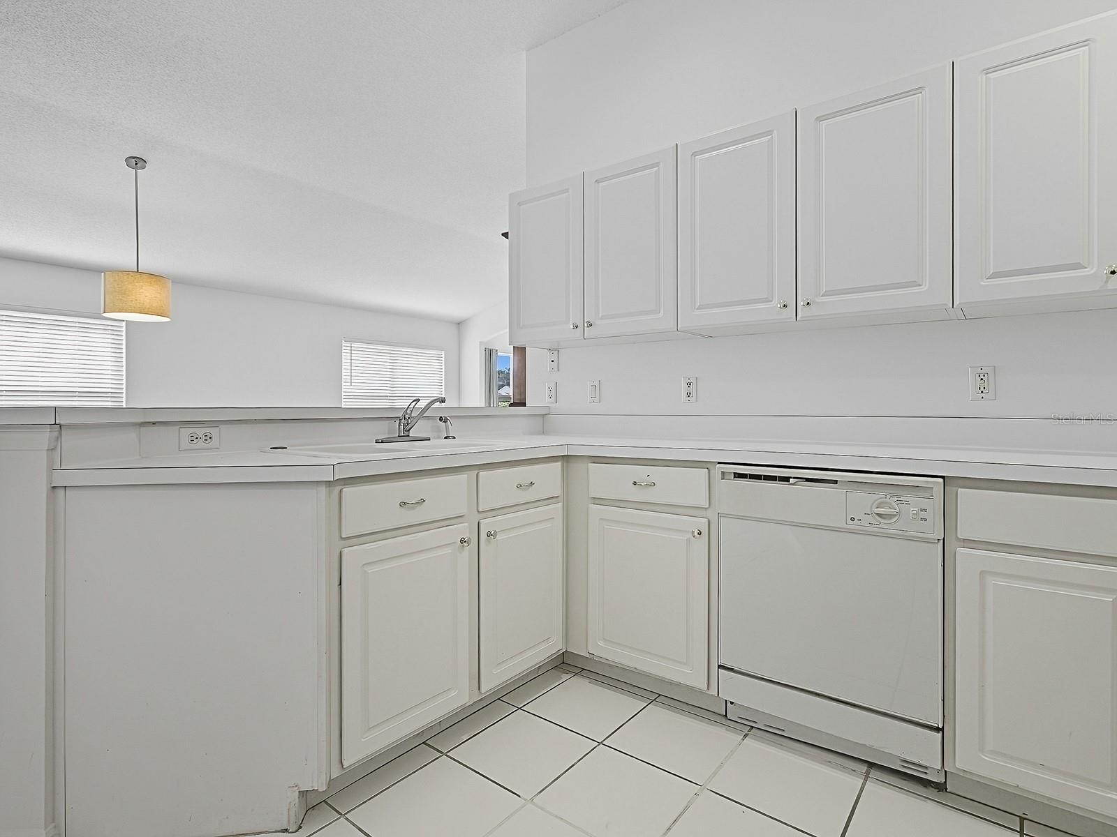 Listing photo id 38 for 3016 Andover Court