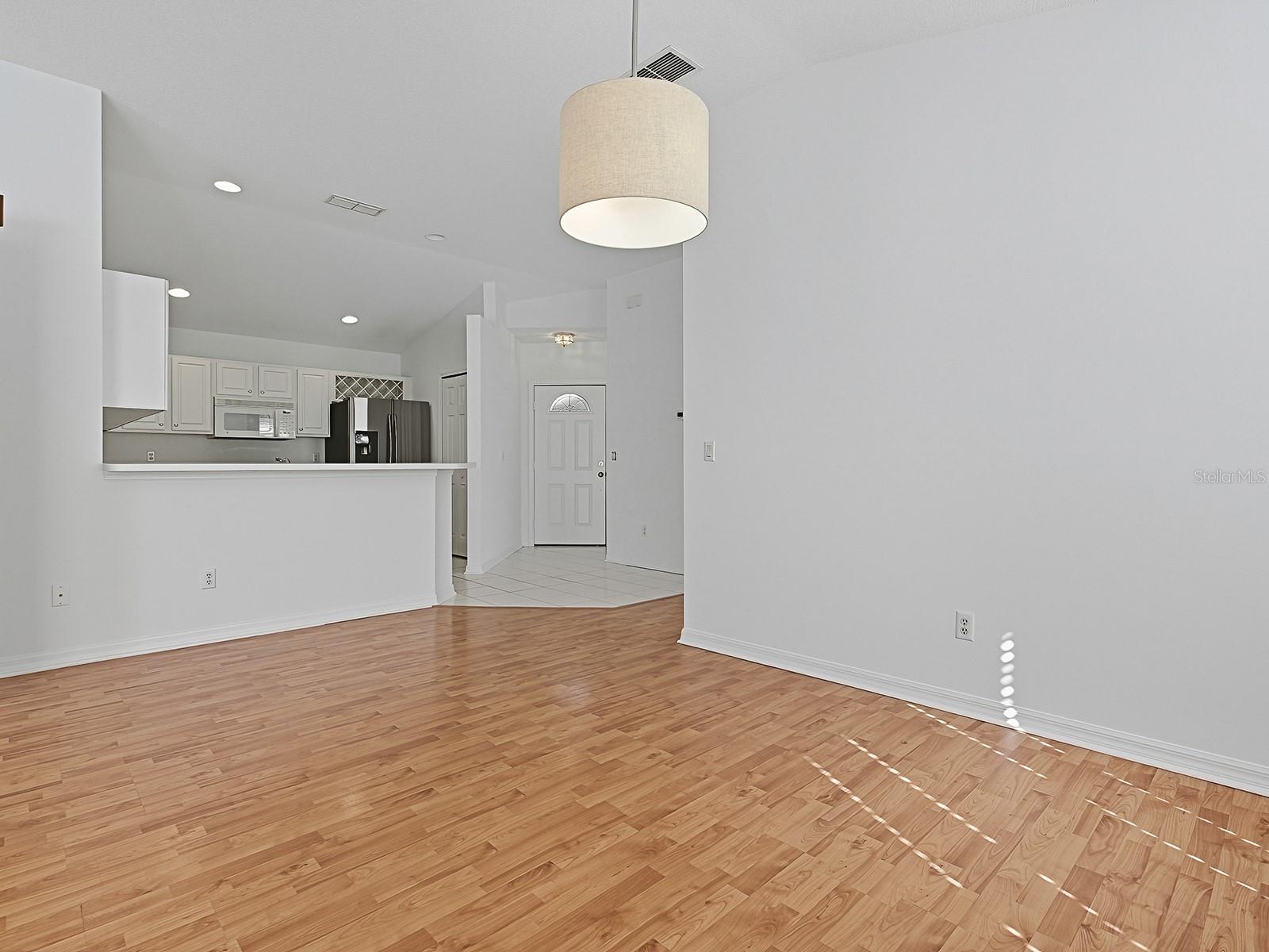 Listing photo id 40 for 3016 Andover Court