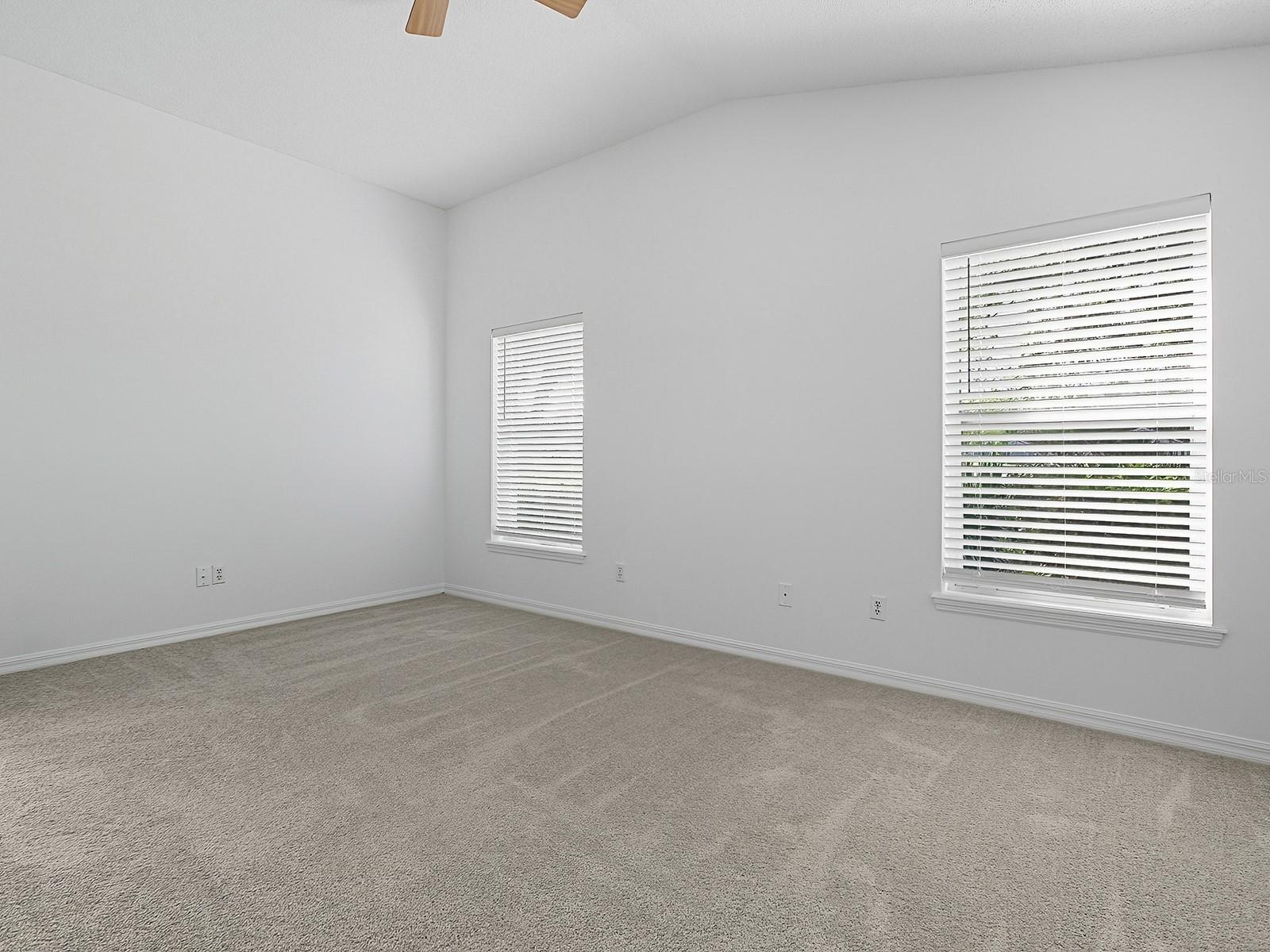 Listing photo id 46 for 3016 Andover Court