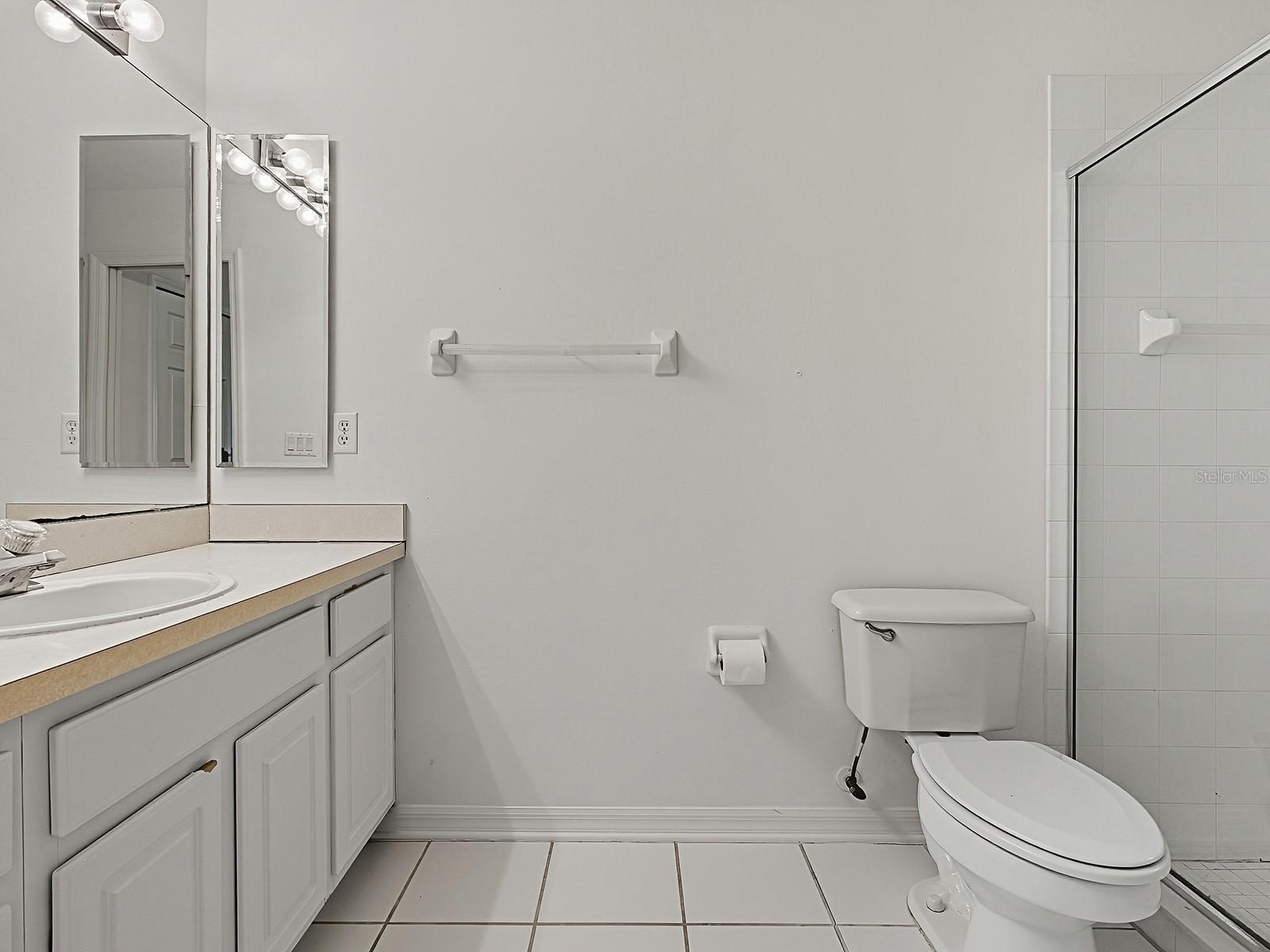 Listing photo id 48 for 3016 Andover Court