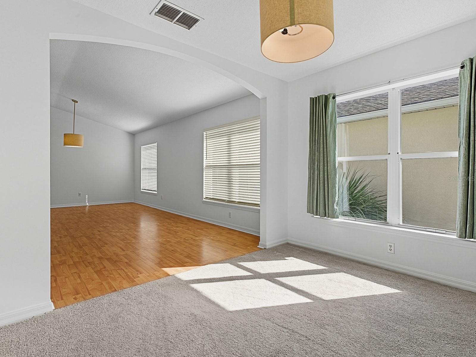 Listing photo id 51 for 3016 Andover Court