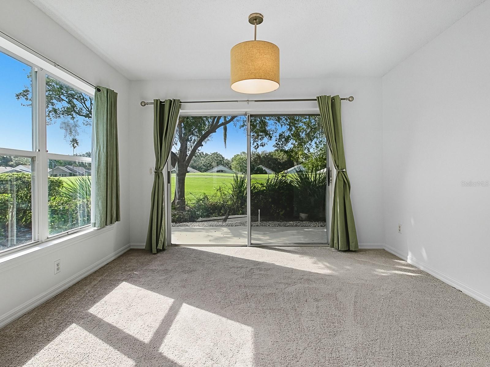 Listing photo id 52 for 3016 Andover Court