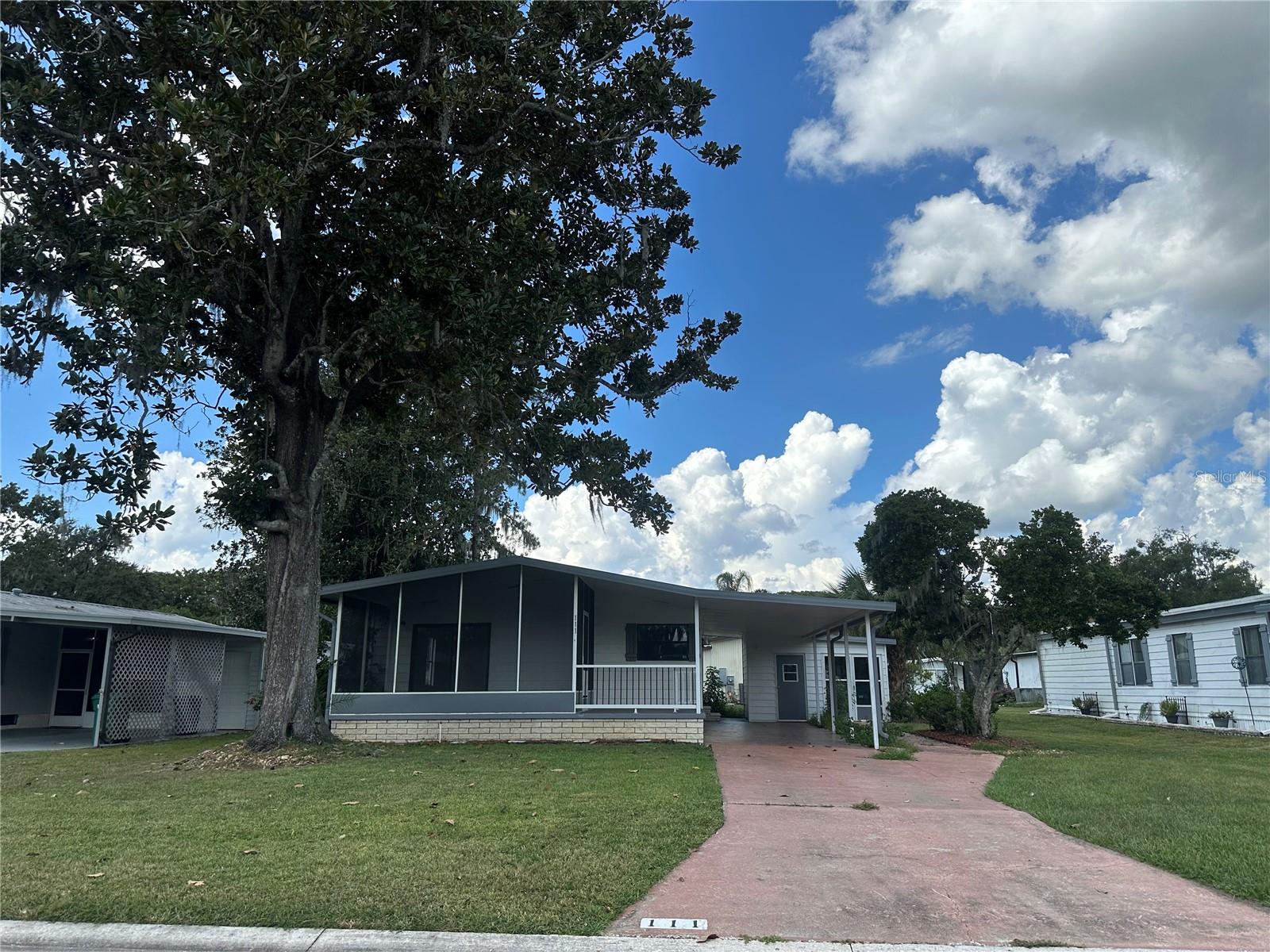 Listing Details for 111 Sugar Maple Avenue, WILDWOOD, FL 34785