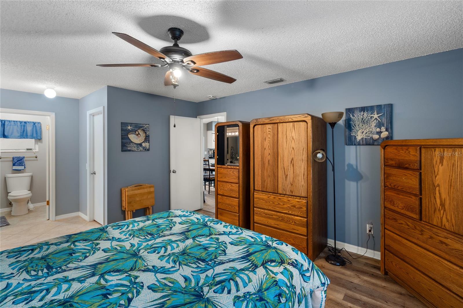 Image 17 of 47 For 27107 Racquet Circle