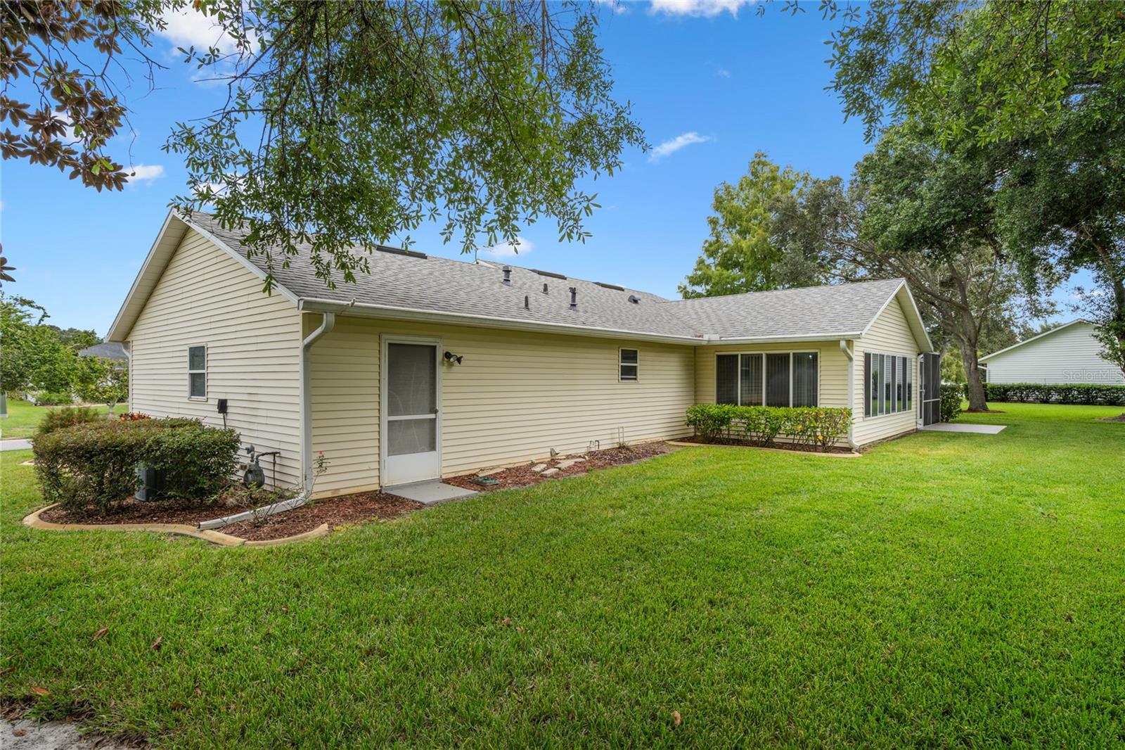 Image 24 of 47 For 27107 Racquet Circle