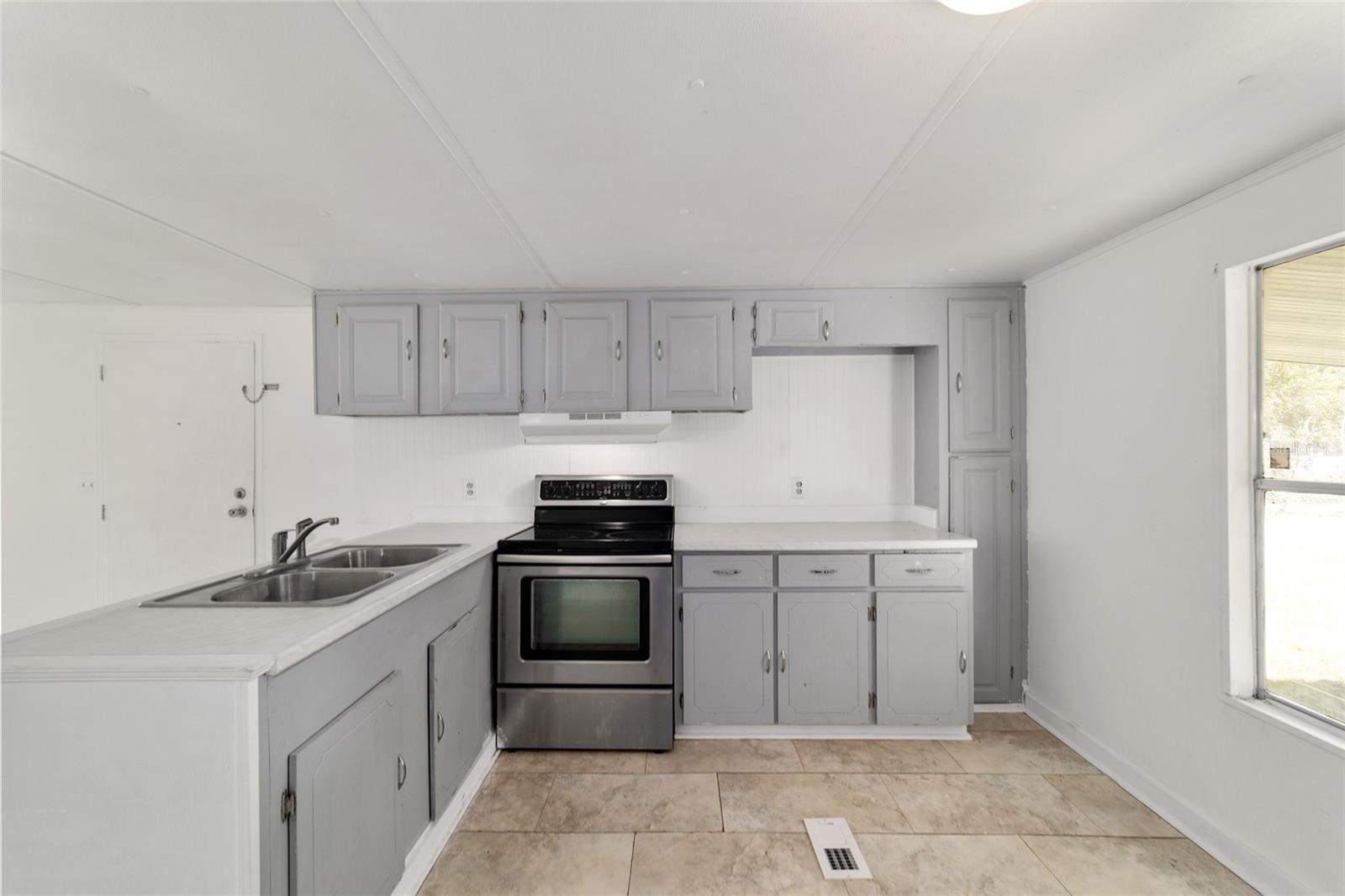 Image 17 of 34 For 3081 90th Street