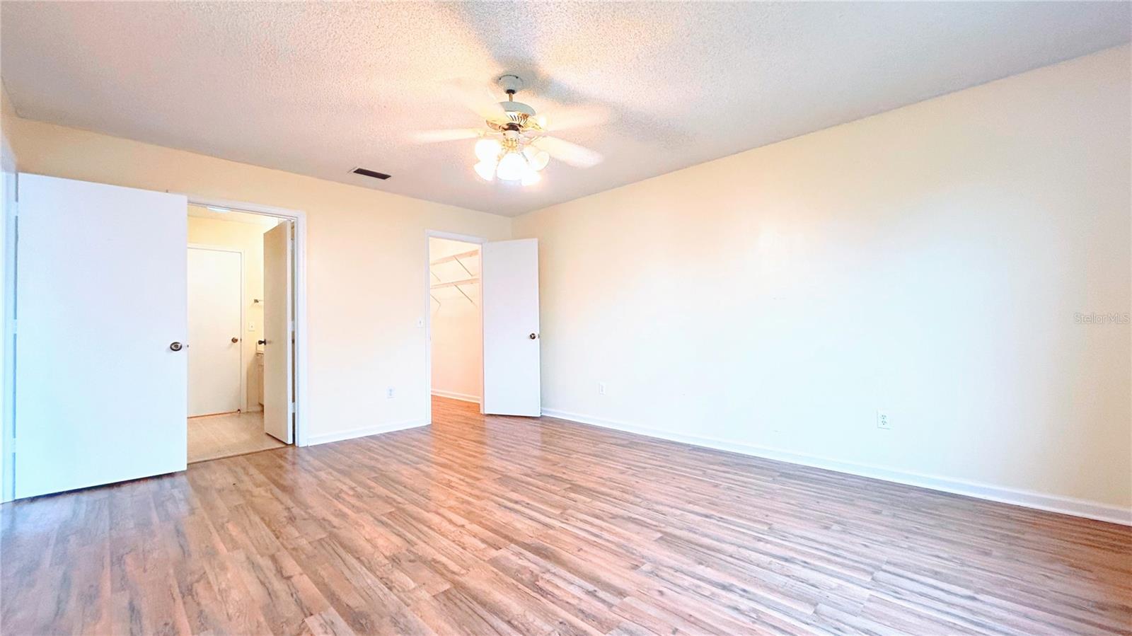 Image 12 of 23 For 718 Villita Lane