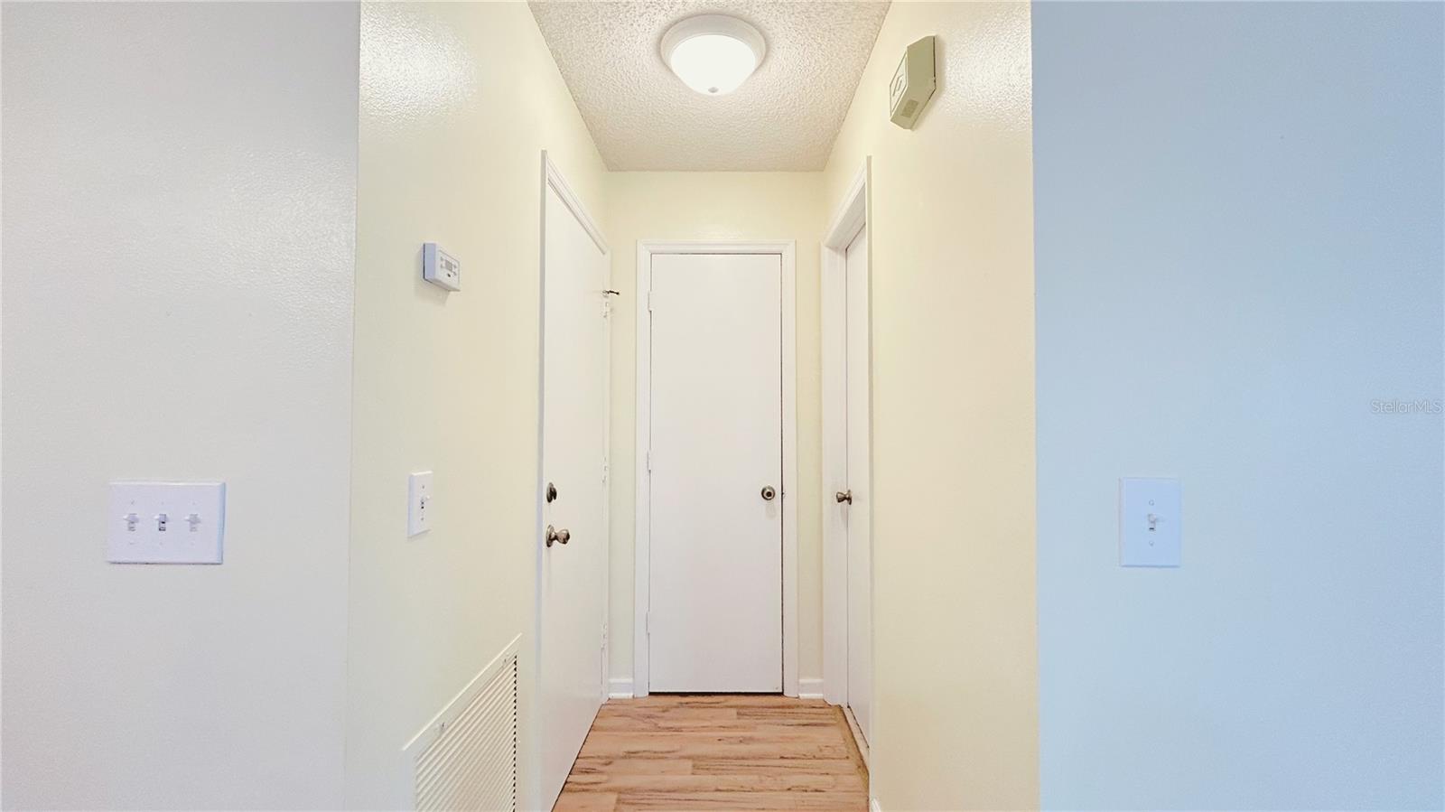 Image 17 of 23 For 718 Villita Lane