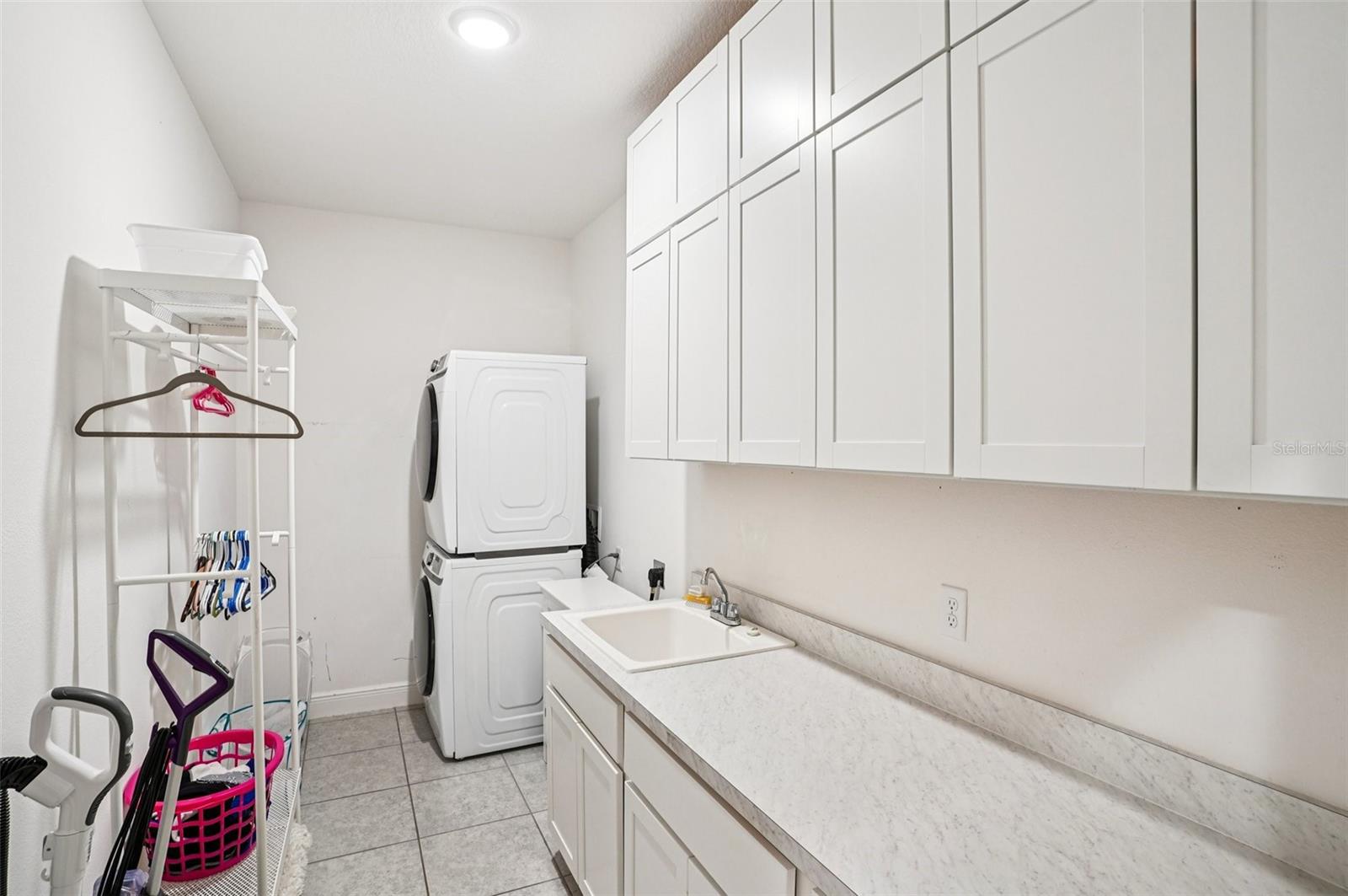 Image 39 of 65 For 1813 Forest Glen Drive