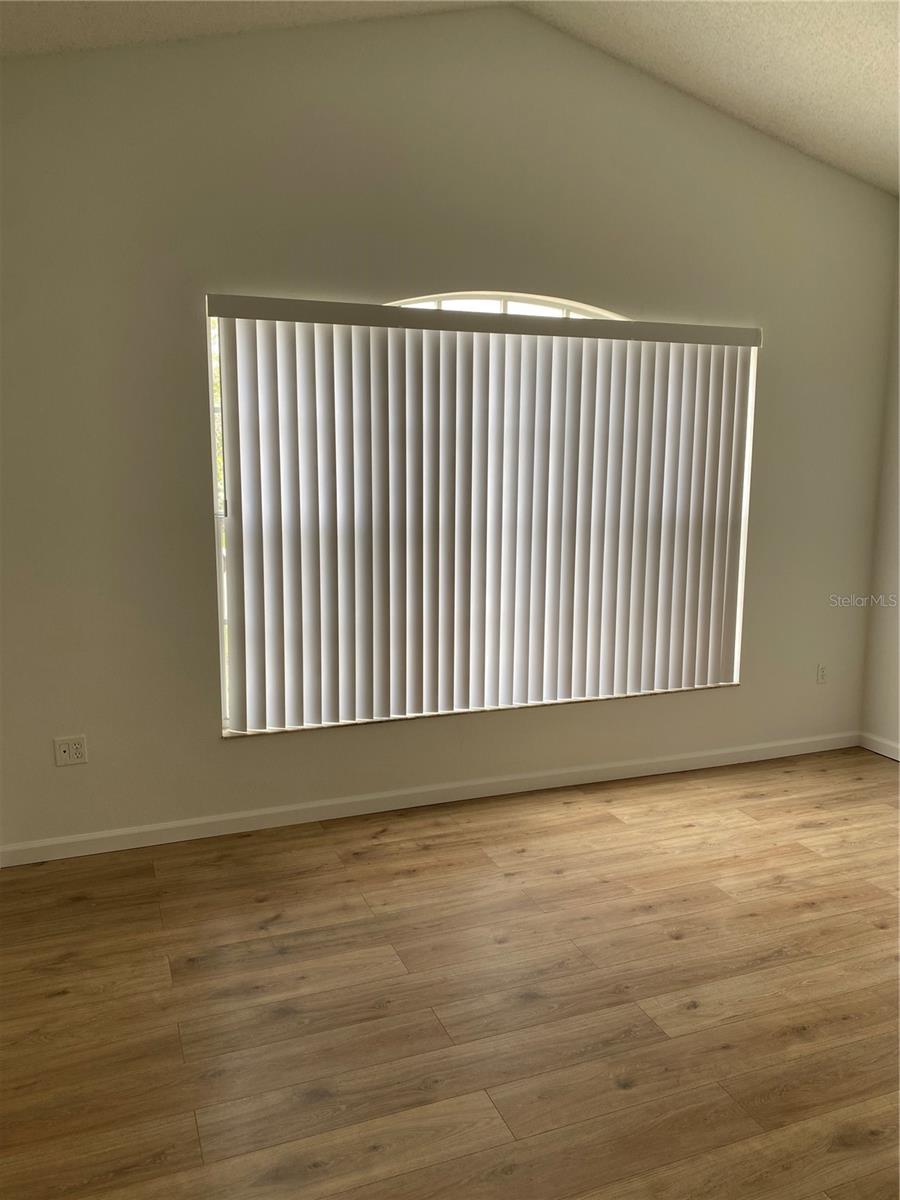 Image 11 of 18 For 705 Rollins Drive