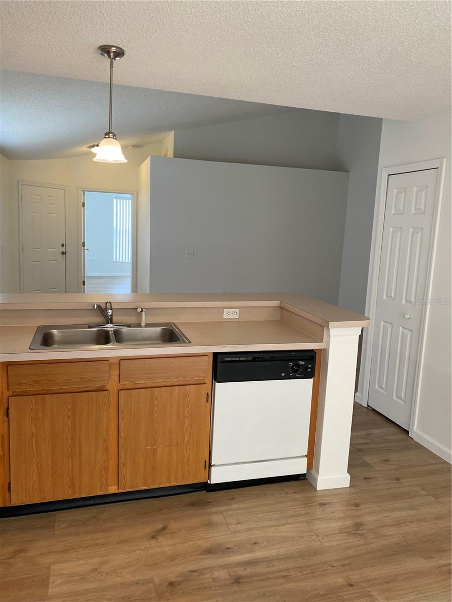 Image 8 of 18 For 705 Rollins Drive