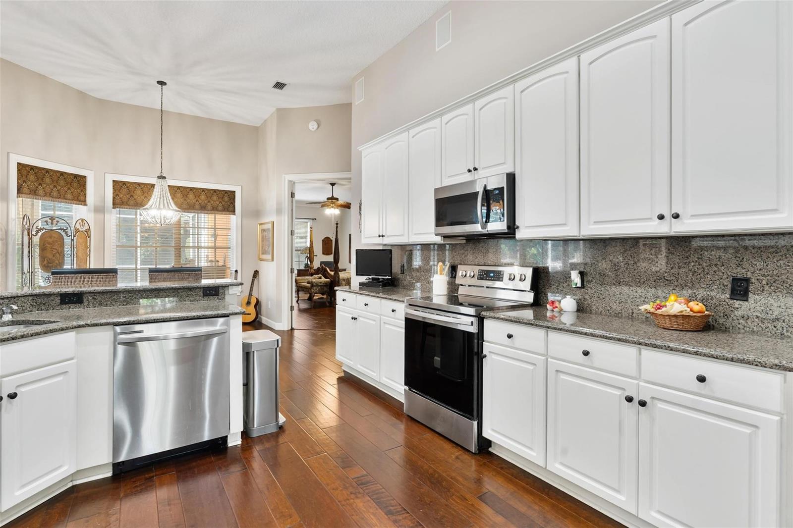 Image 18 of 60 For 33045 Lake Bend Circle