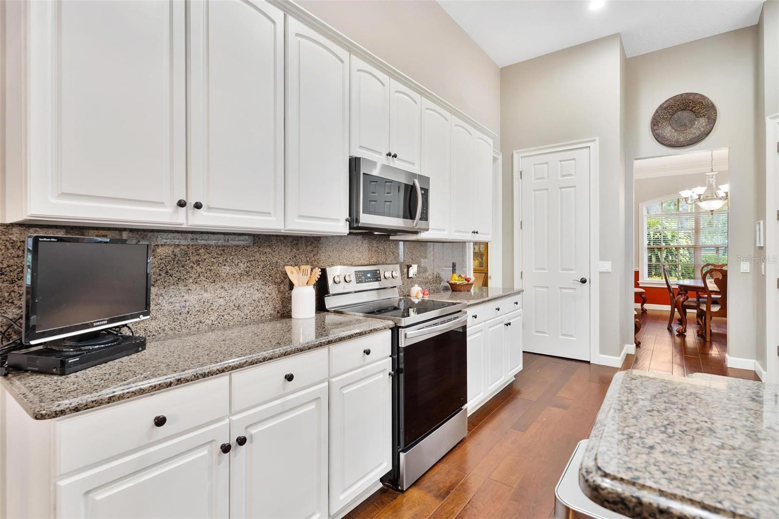 Image 19 of 60 For 33045 Lake Bend Circle