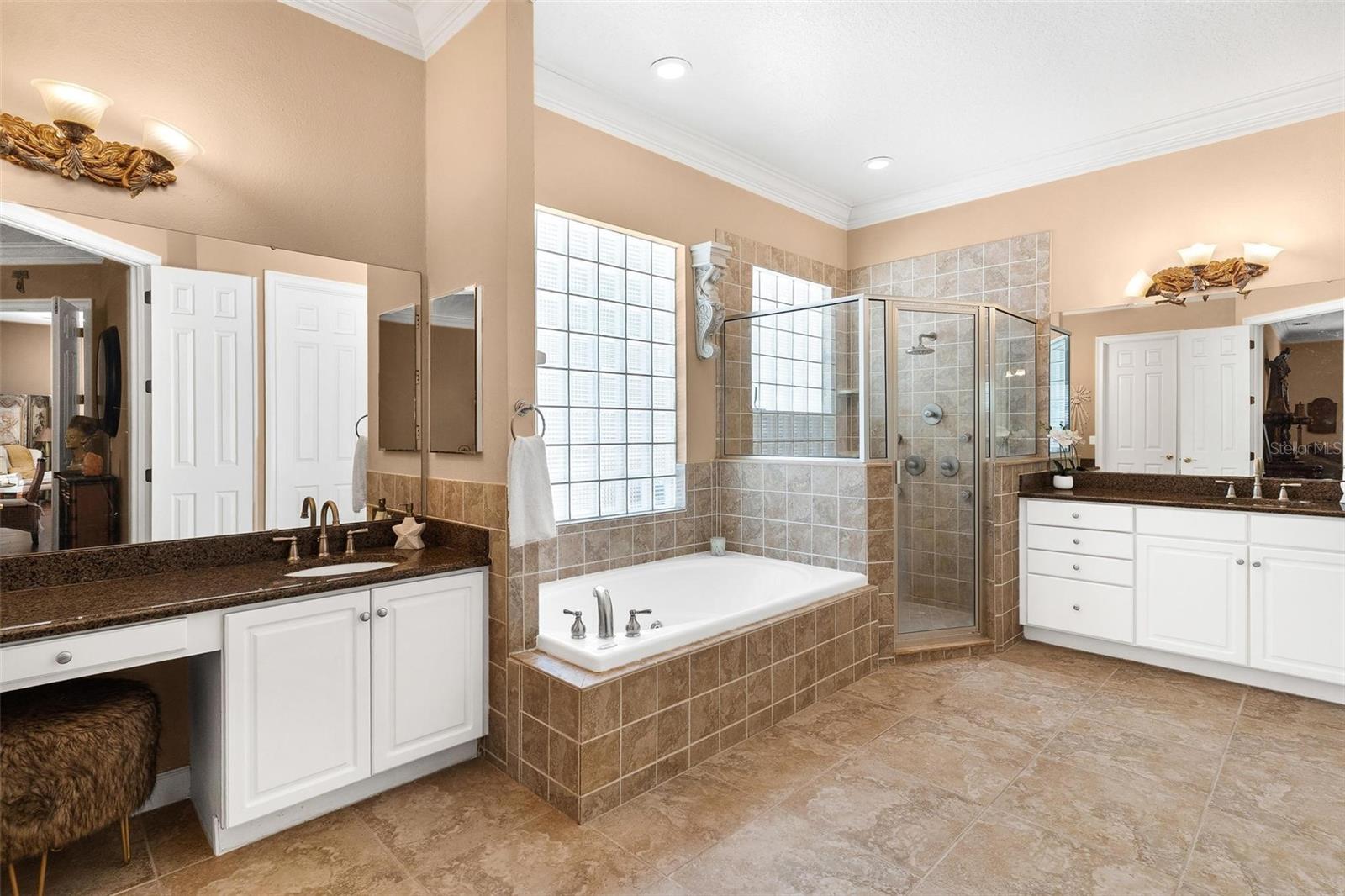 Image 34 of 60 For 33045 Lake Bend Circle