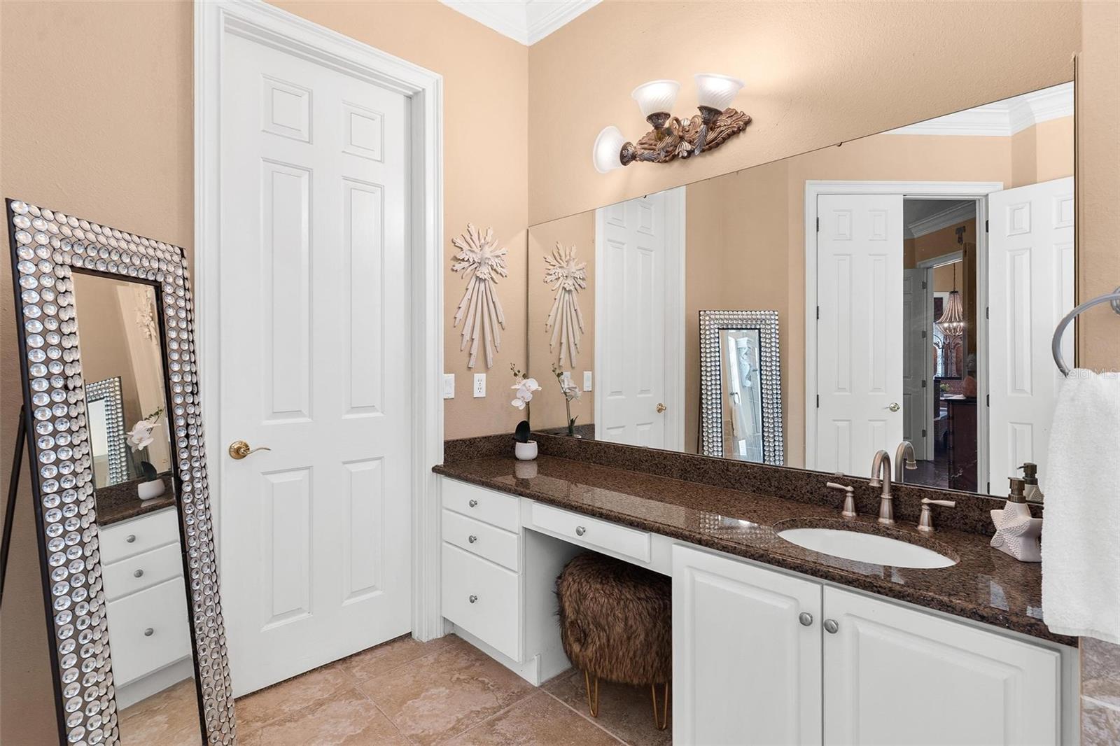 Image 37 of 60 For 33045 Lake Bend Circle