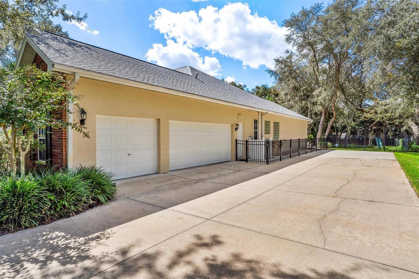 Image 9 of 60 For 33045 Lake Bend Circle