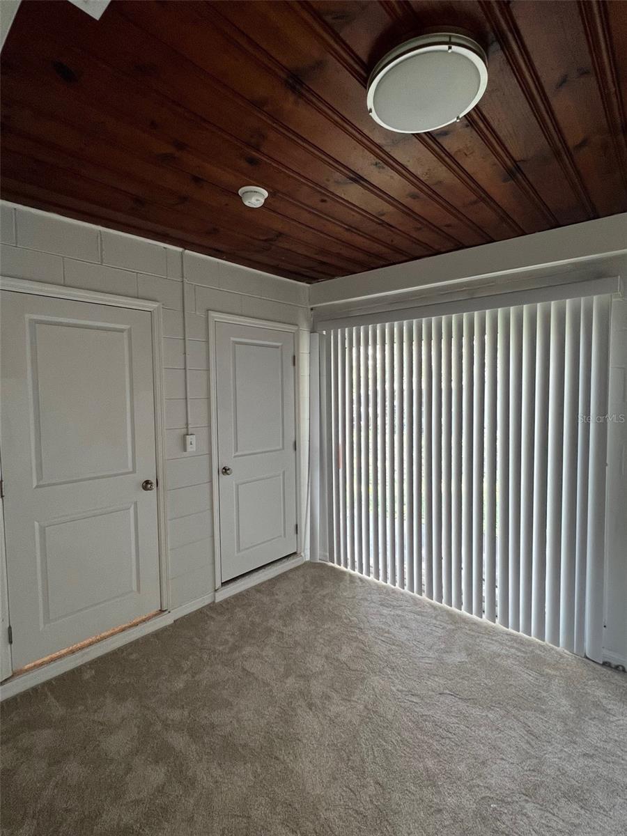 Image 12 of 17 For 340 Simpson Street