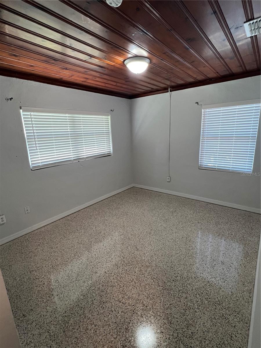 Image 2 of 17 For 340 Simpson Street