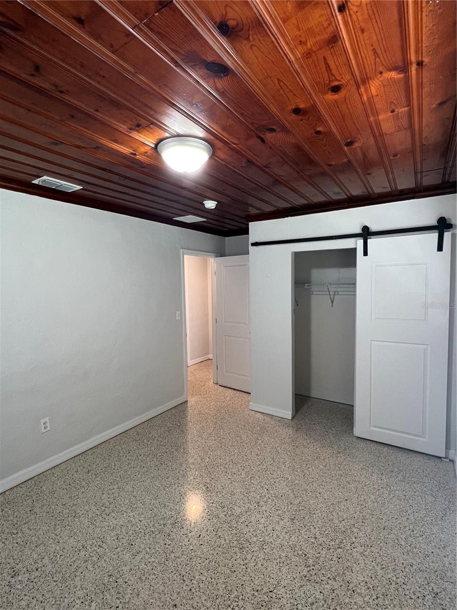 Image 8 of 17 For 340 Simpson Street