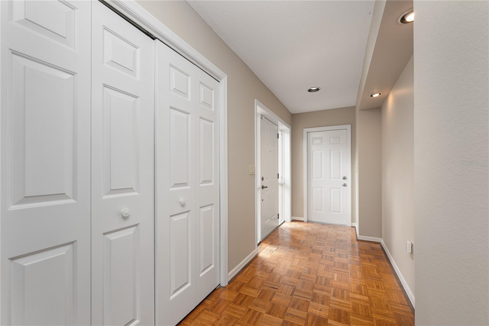 Image 16 of 35 For 103 Waterwood Drive