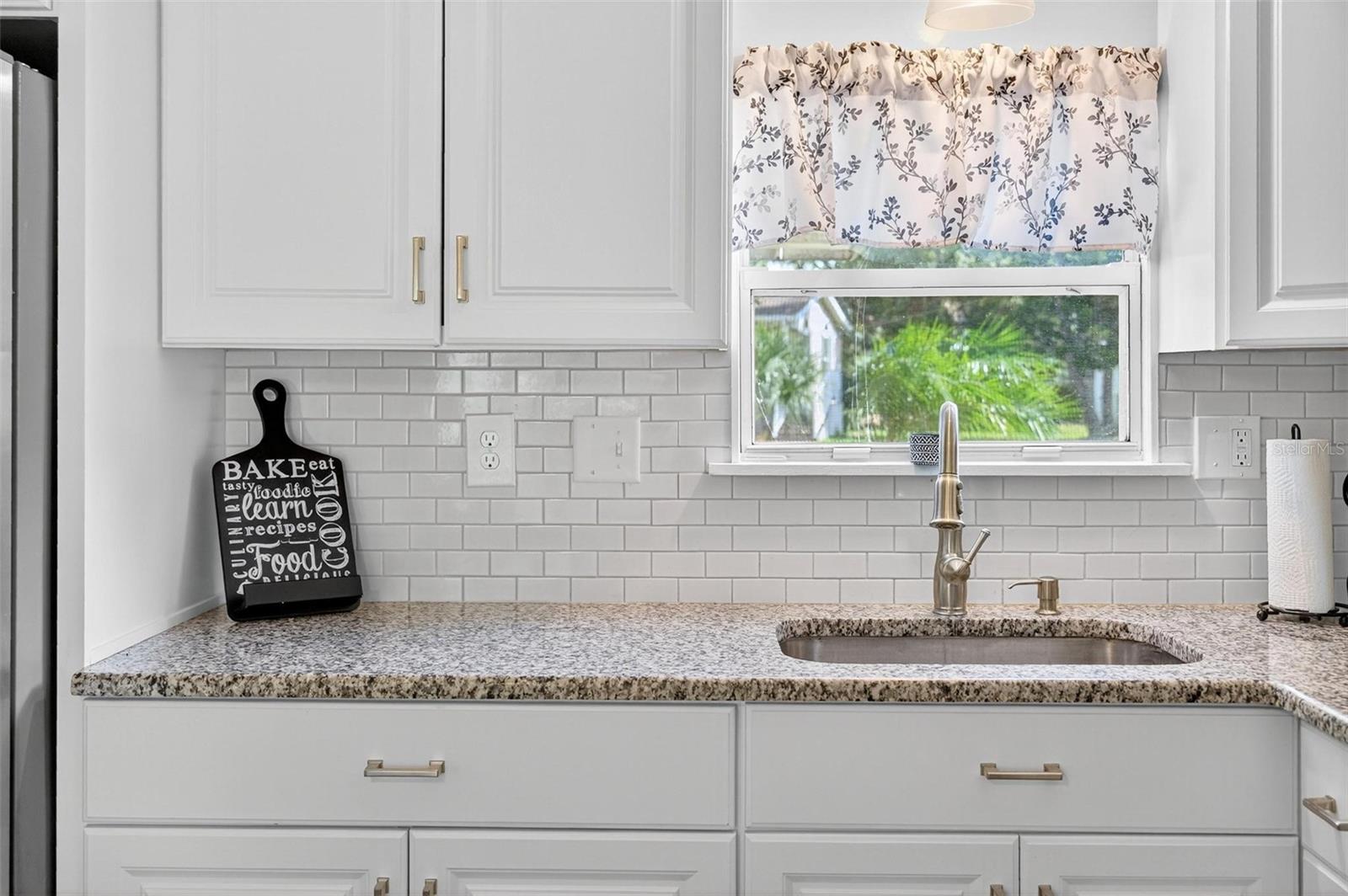 Image 18 of 64 For 2718 Vindale Road