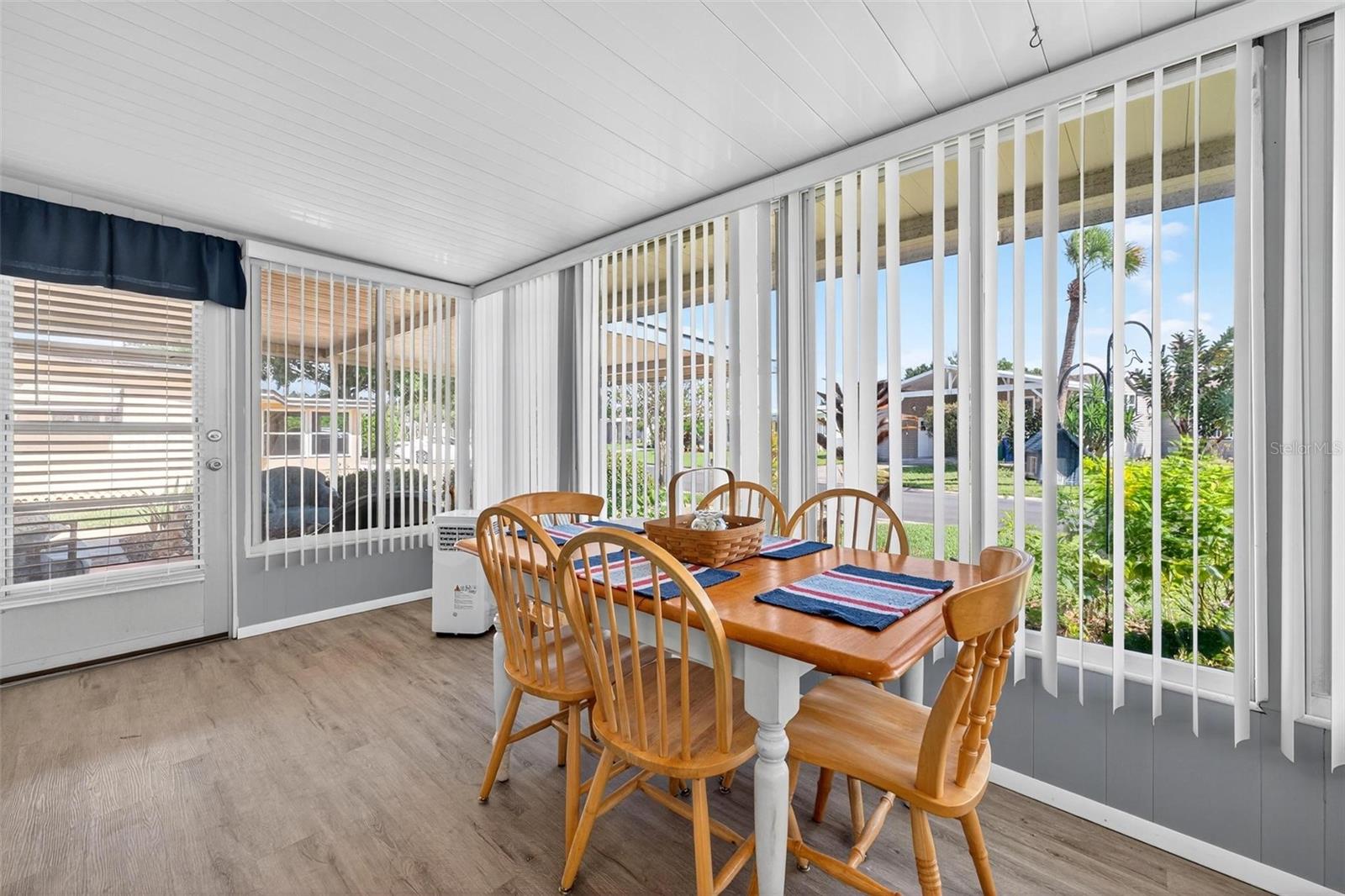 Image 5 of 64 For 2718 Vindale Road