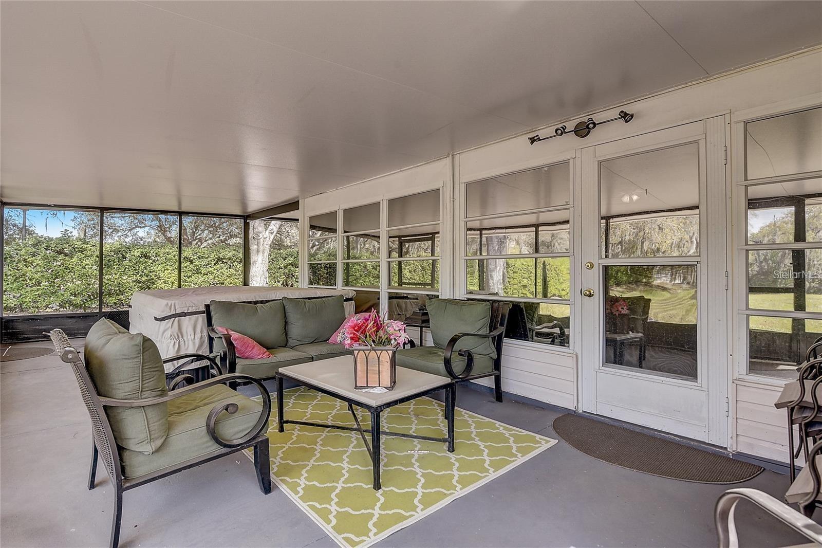 Image 30 of 43 For 25273 Lost Oak Circle