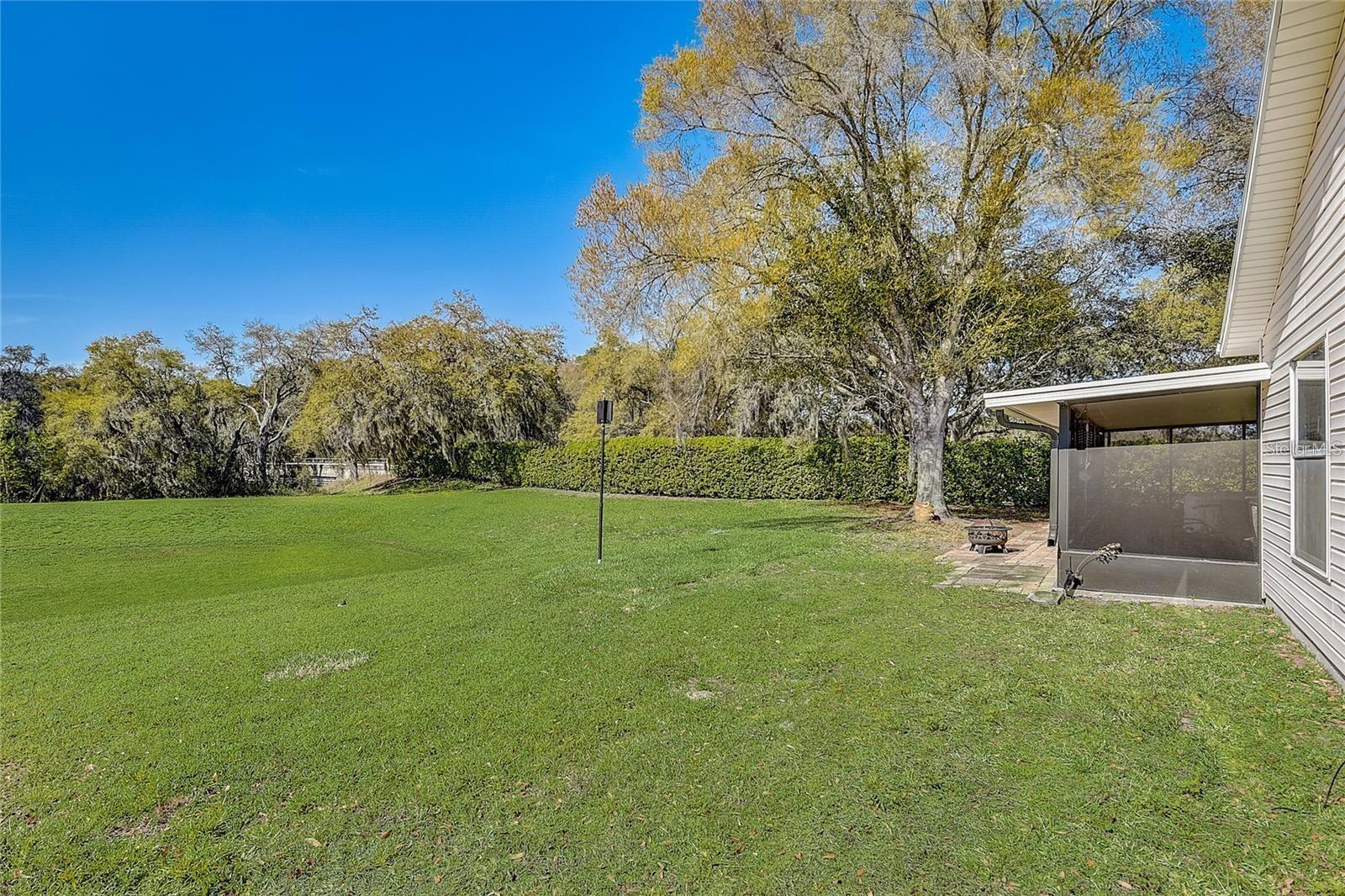 Image 33 of 43 For 25273 Lost Oak Circle