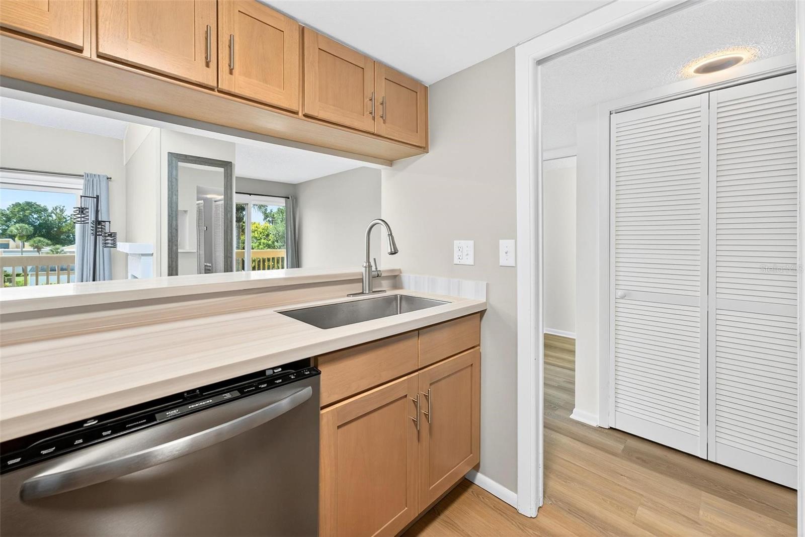 Image 17 of 55 For 1051 Highland Street 5-d