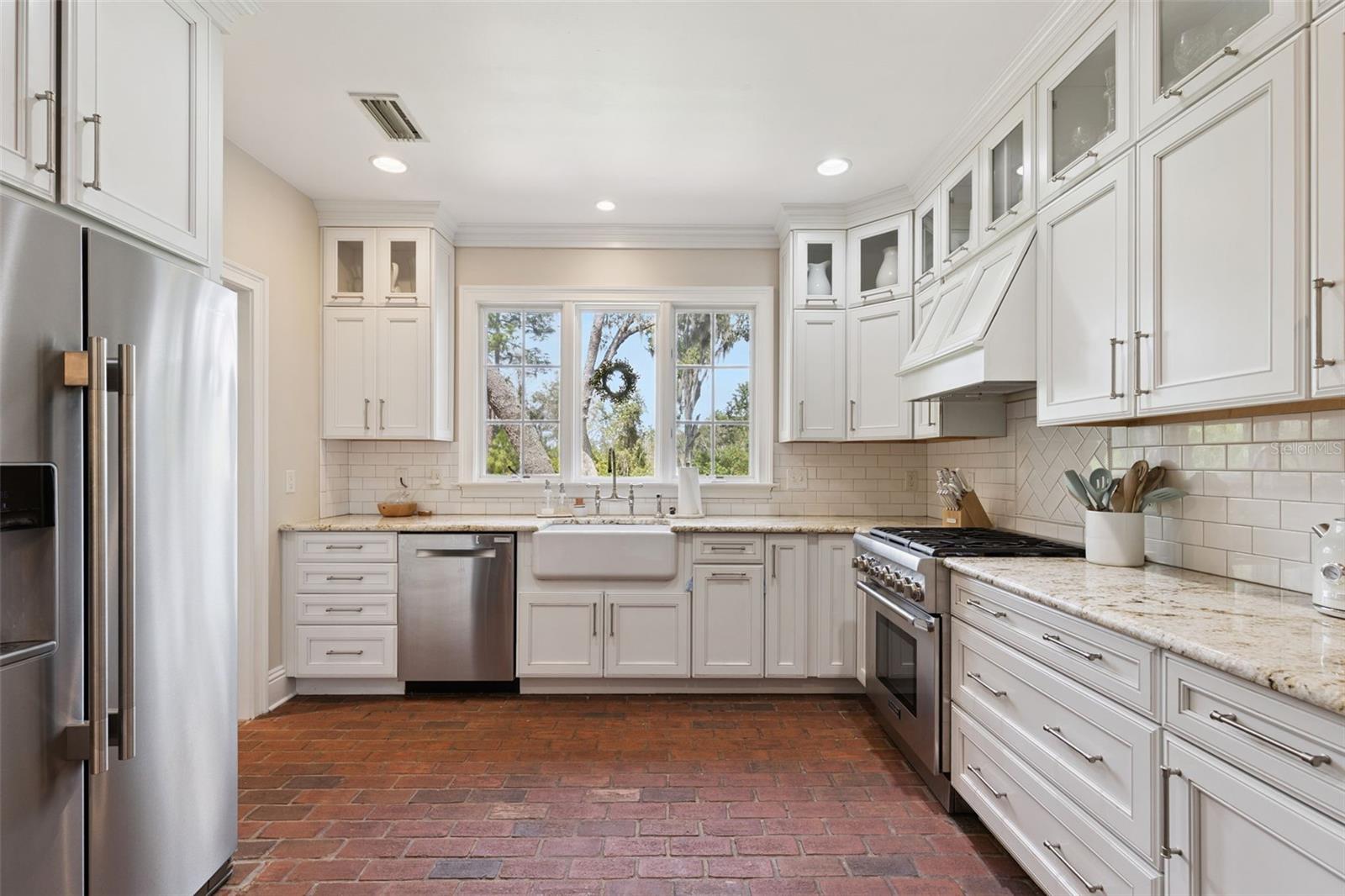 Image 11 of 73 For 1005 Elysium Boulevard